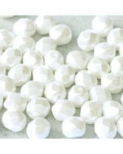 Fire polished 4mm Alabaster Pastel White