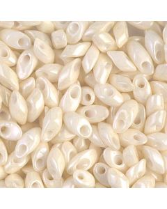 Miyuki Long Magatama 0421 Cream Ceylon