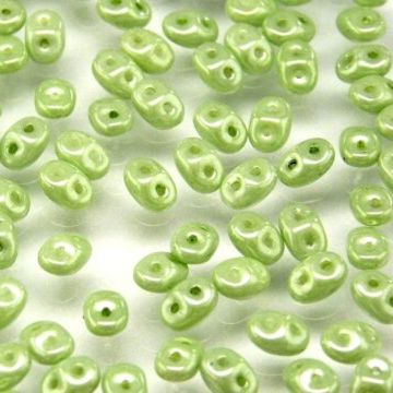 SuperDuo™ Chalk Light Green Luster